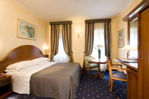 Hotel Trevi