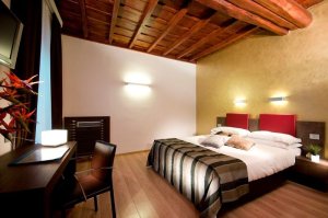 Hotel Trevi